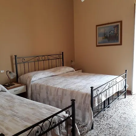L'antico Faro 3*