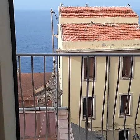 L'antico Faro 3*